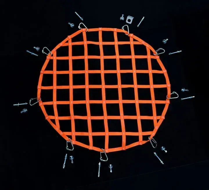 Circle hatch net with hardware detail