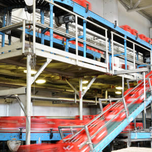 Conveyor netting installation