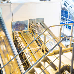 Conveyor netting installation